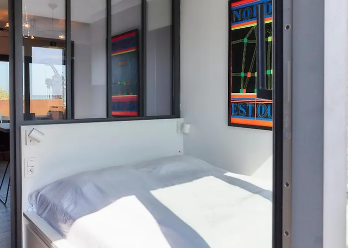 Lecomte - Beachview Escape 150